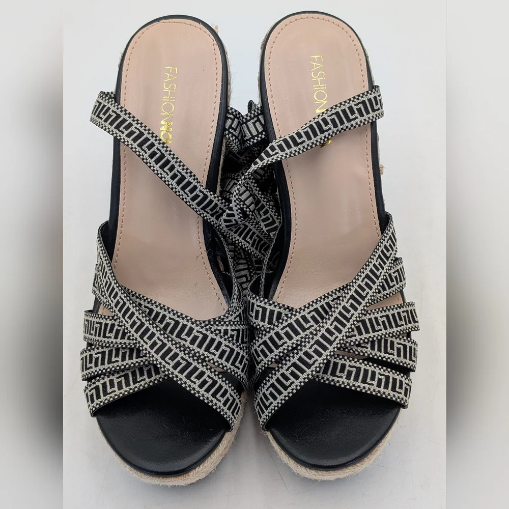New Fashion Nova Sz 8 Wedge Espadrille Sandals Criss-Cross Straps Black & White